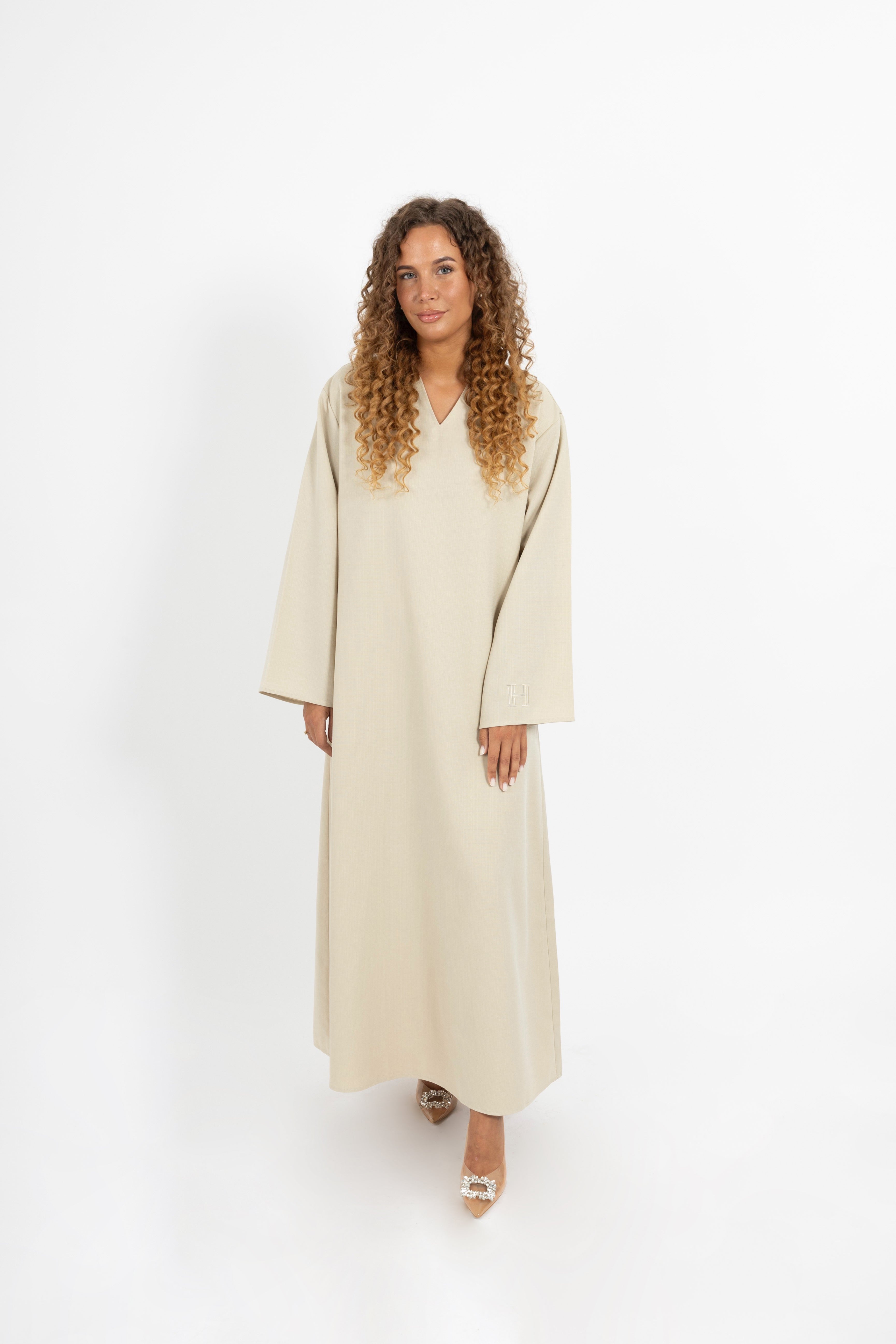 ESSENTIAL LINEN ABAYA