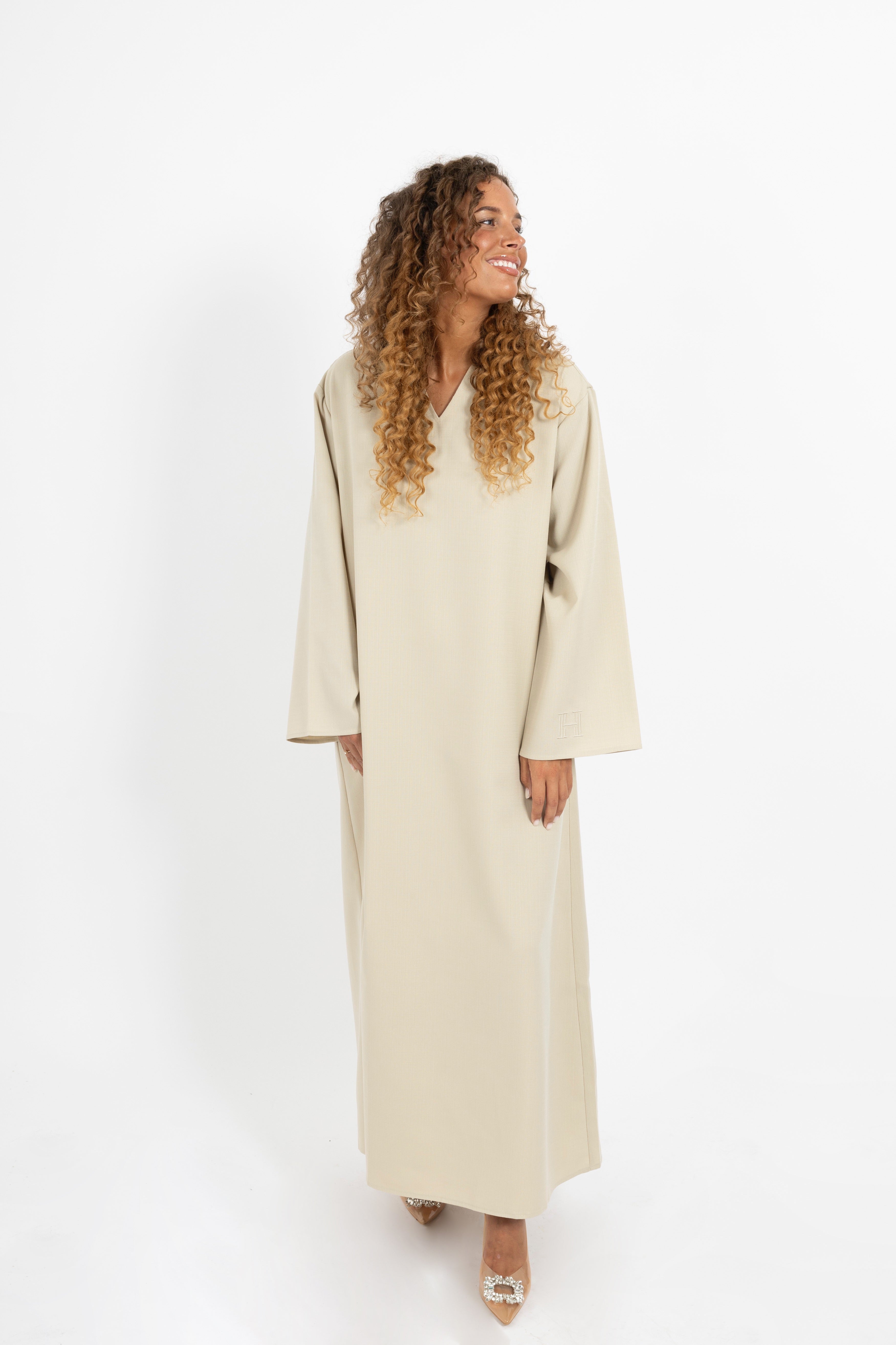 ESSENTIAL LINEN ABAYA